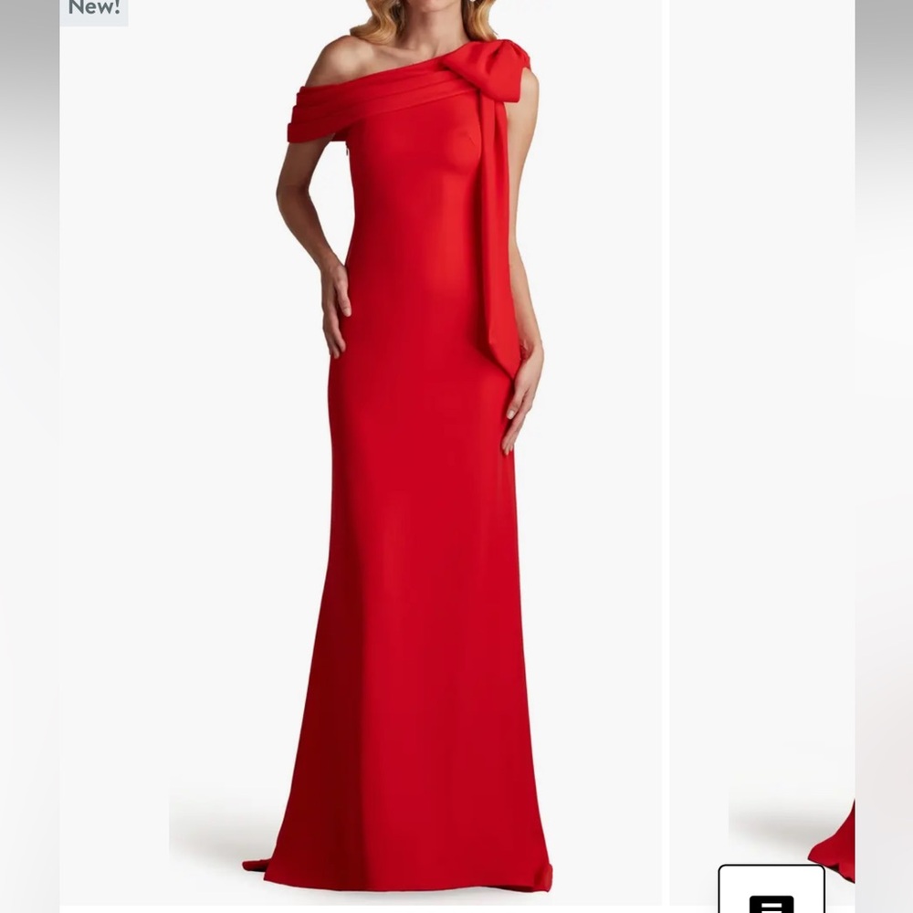 Tadashi Shoji CASSIA BOW-SHOULDER CREPE GOWN